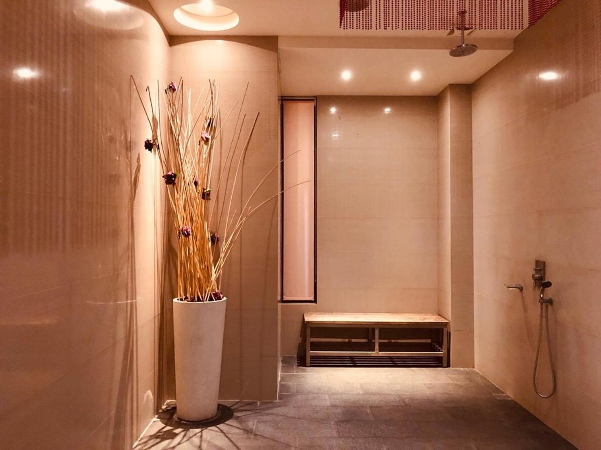 Hip Spa Motel Taichung Exterior photo
